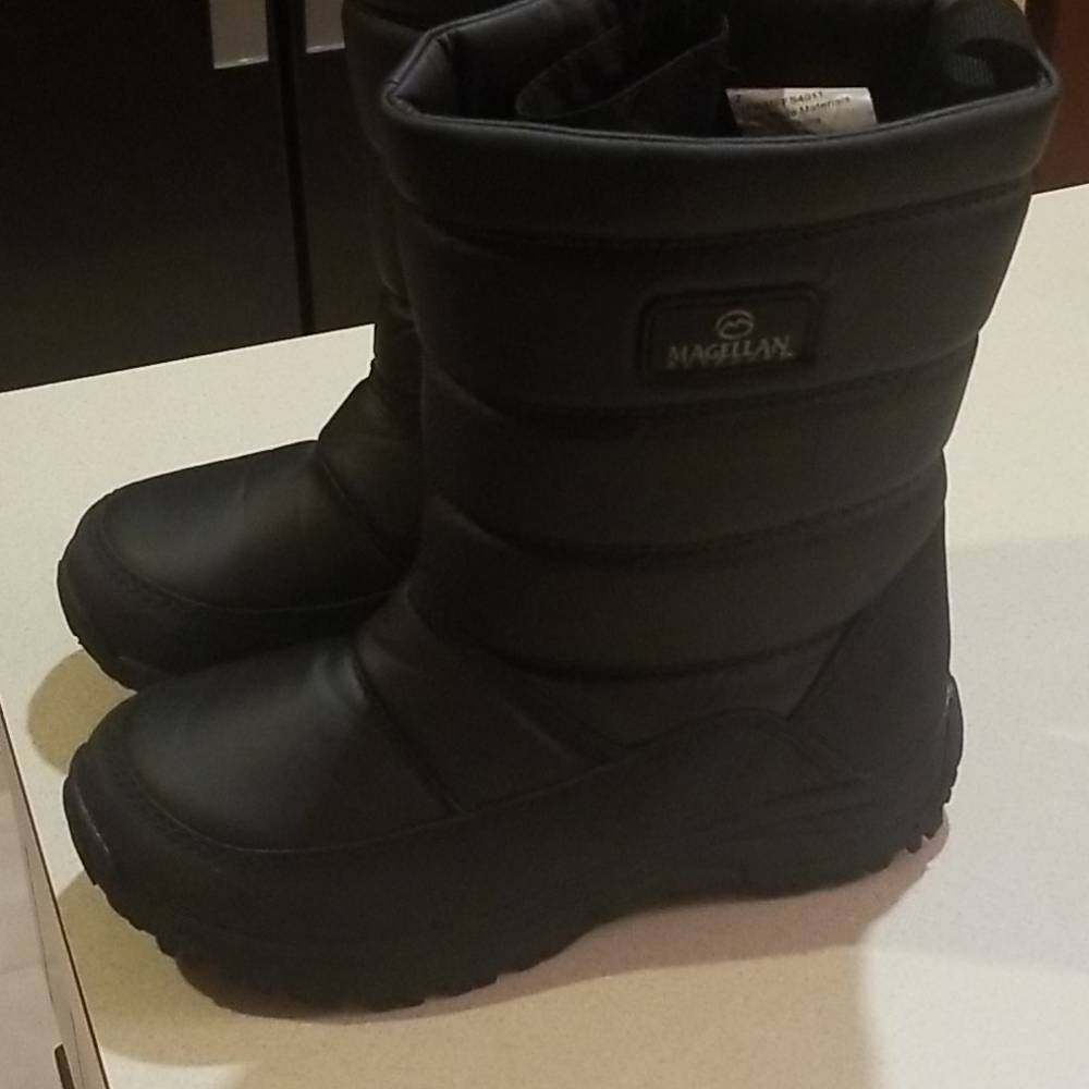 COPY - Boys snow boots